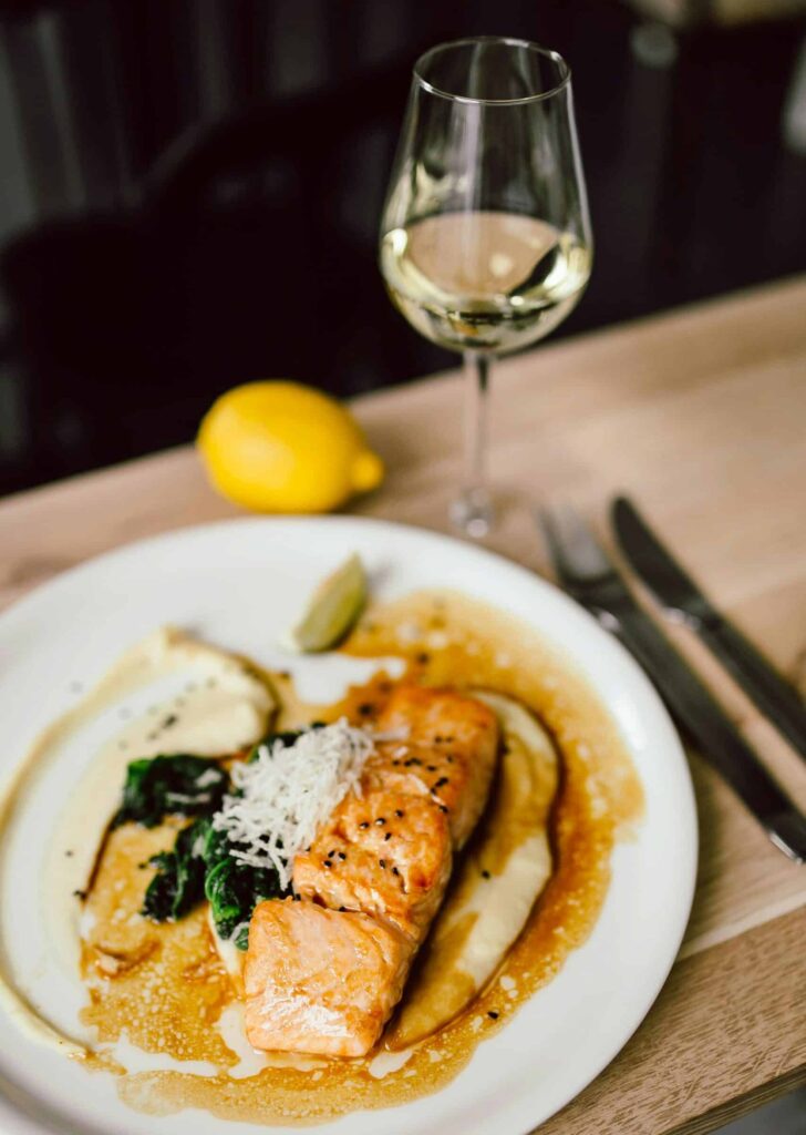 quel vin avec du poisson au four